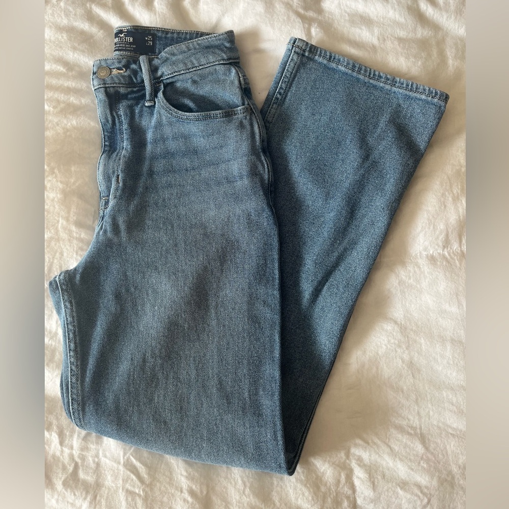 Hollister Women's Ultra High Rise Dad  Jeans Waist 25 Length 29
